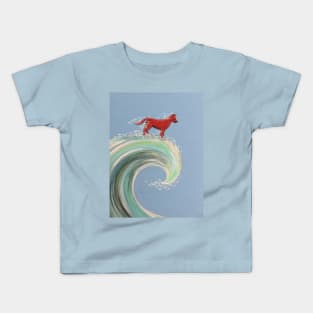 Red dog surfing Kids T-Shirt